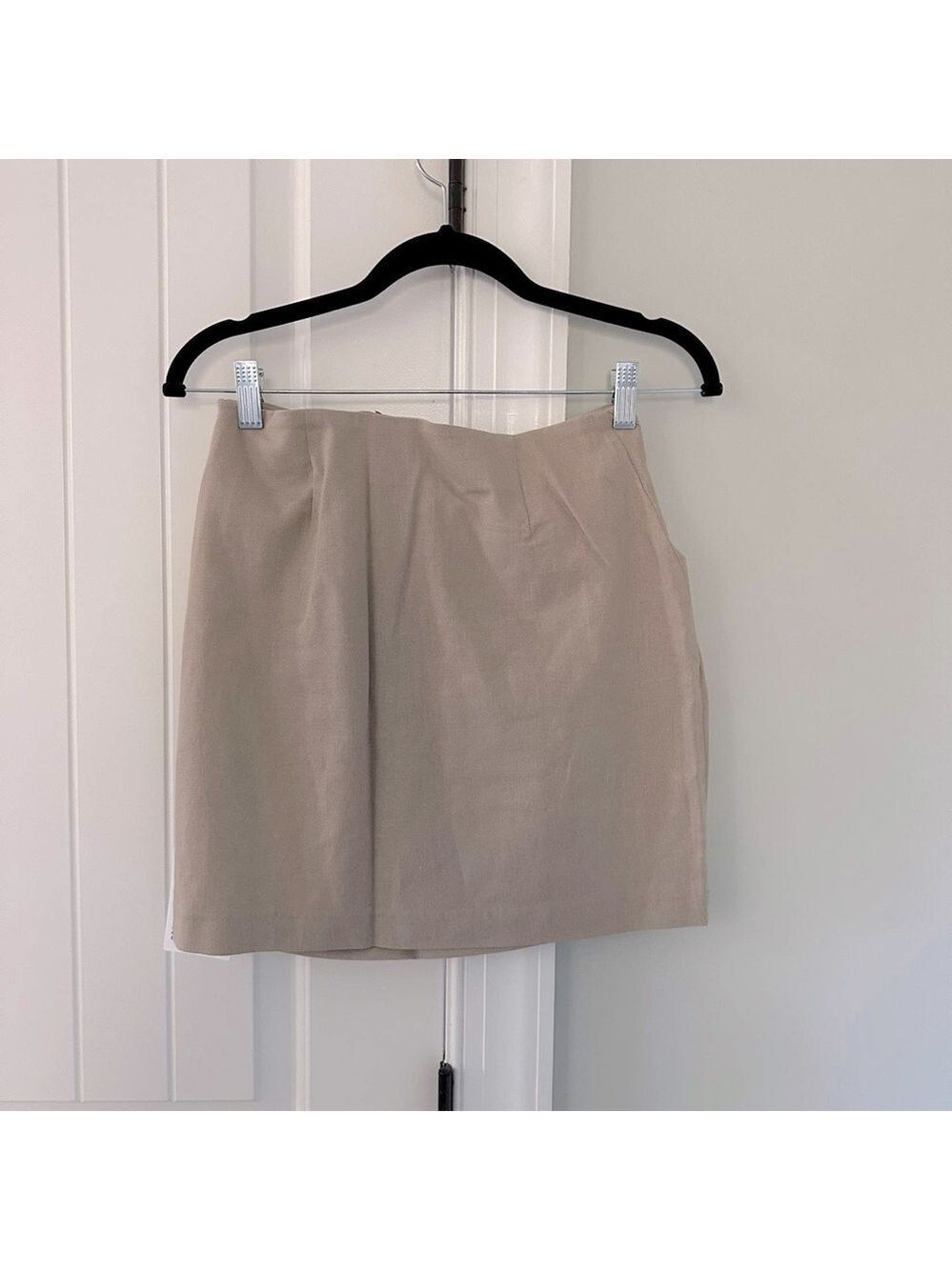 ASOS DESIGN Ruched Mini Skirt Stone size 2-NWT - Picture 9 of 12